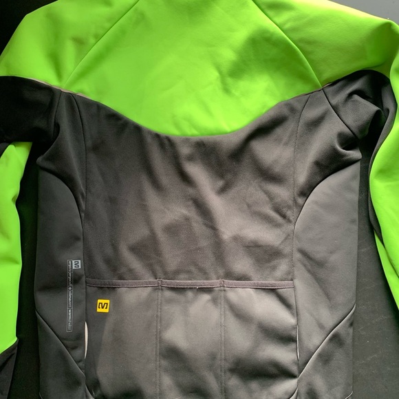 Mavic men’s riding jacket with back and sleeve pockets. Size XL - Picture 2 of 8
